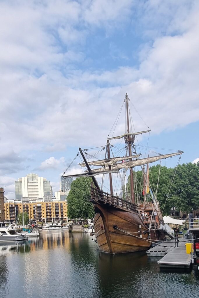 Barco La Santa Maria